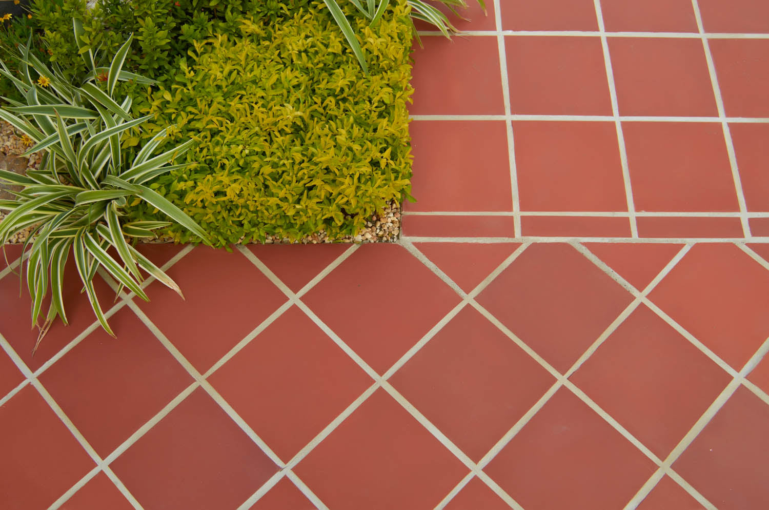 Piso en gres Colonial  30 X 30 C.B - 11u/m2 -24kg