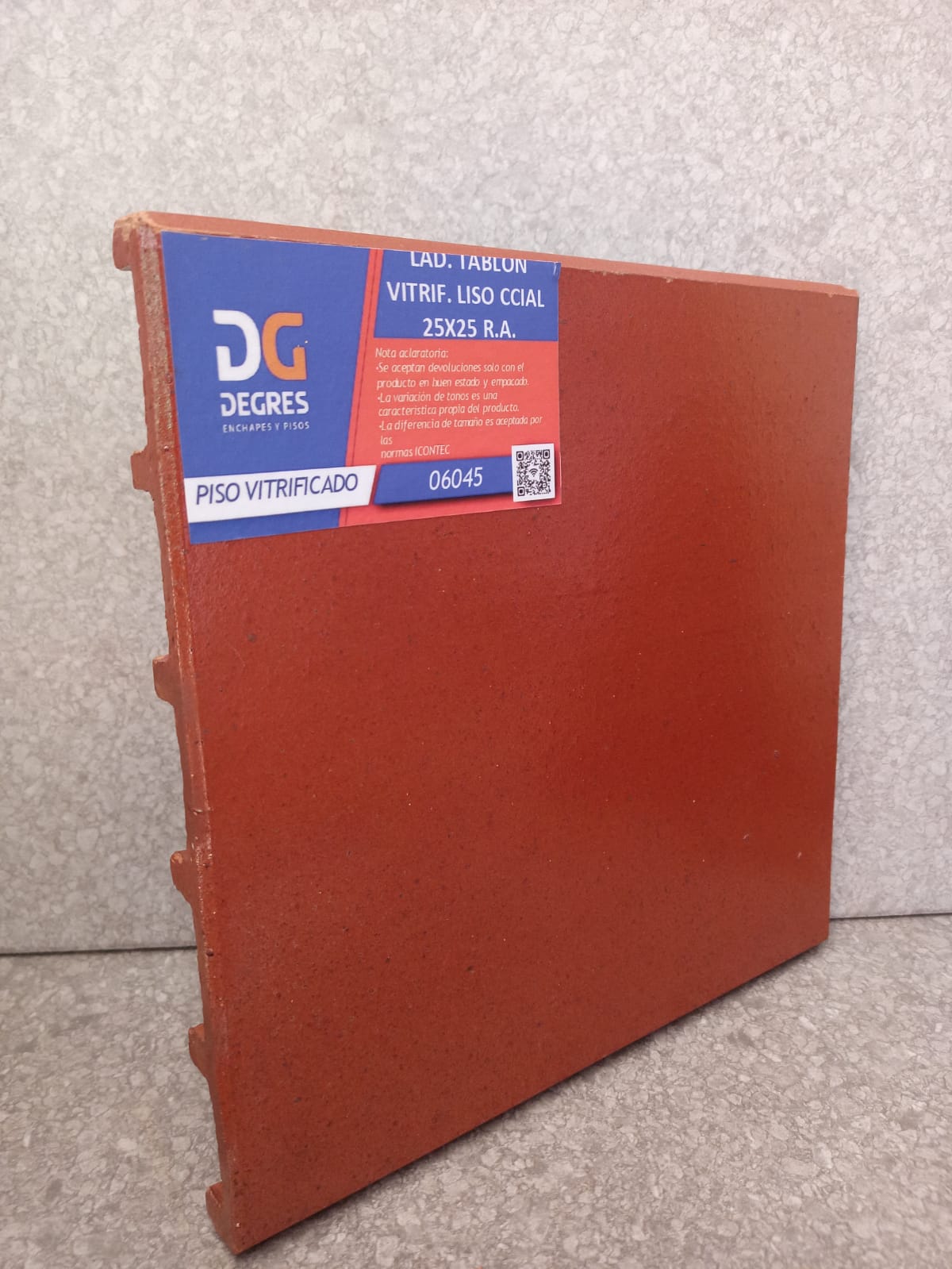 Tablón Vitrificado Liso Comercial 25X25